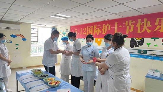 [成都癲癇病醫(yī)院]同場競技展風(fēng)采！護(hù)士節(jié)，我院成功舉辦心肺復(fù)蘇技能大賽