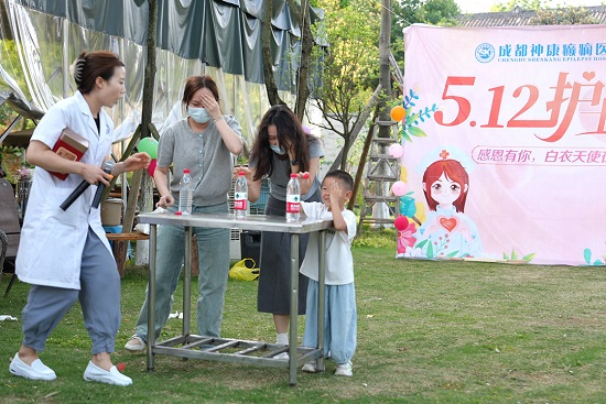 【感恩有你，白衣天使在行動】昨日，成都神康癲癇醫院開展國際護士節戶外團建
